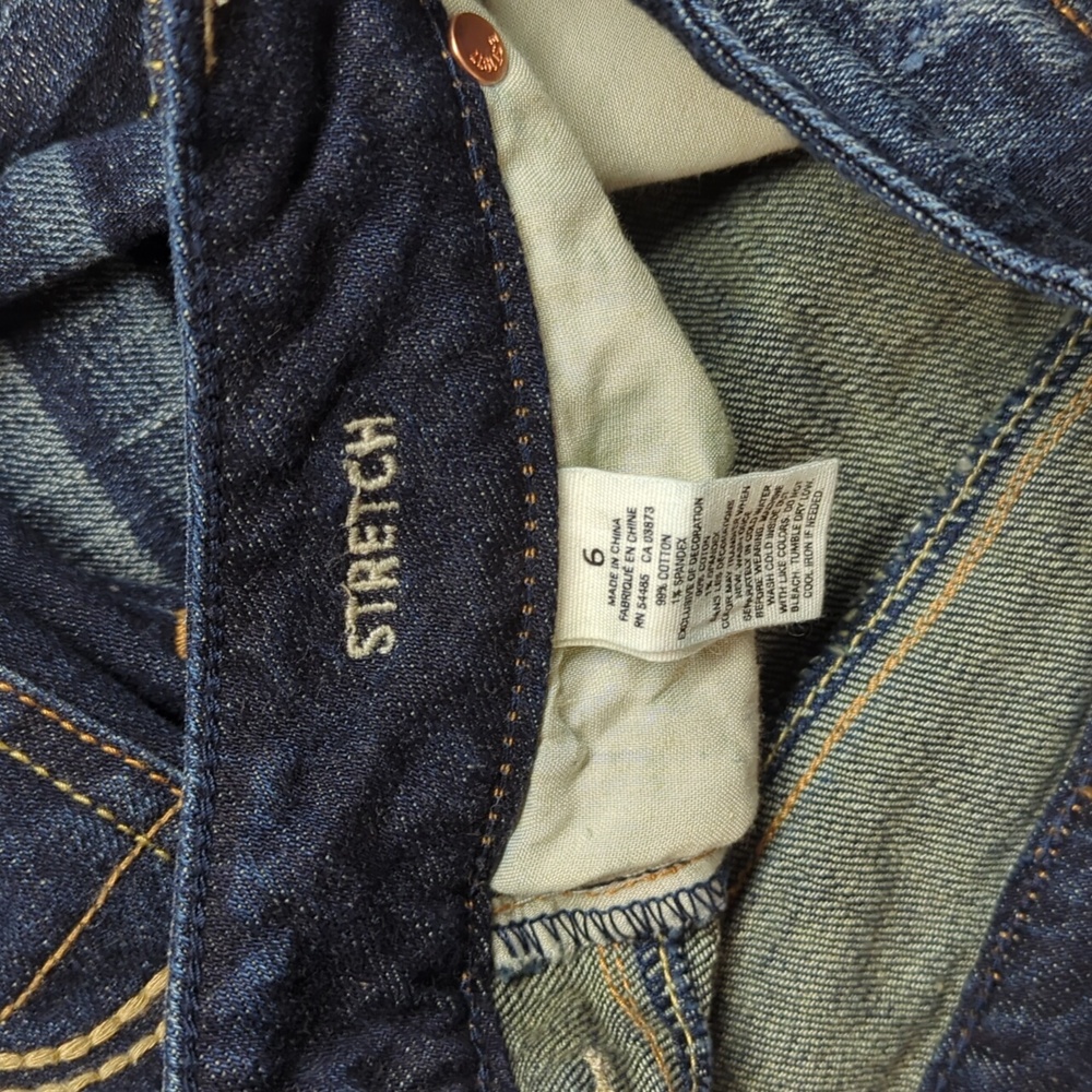 Vintage American Eagle Lower Rise Shorts - Picture 2 of 6